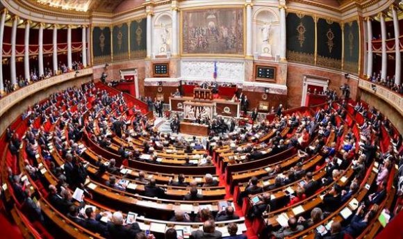 2017/08/برلمان-فرنسا.jpg